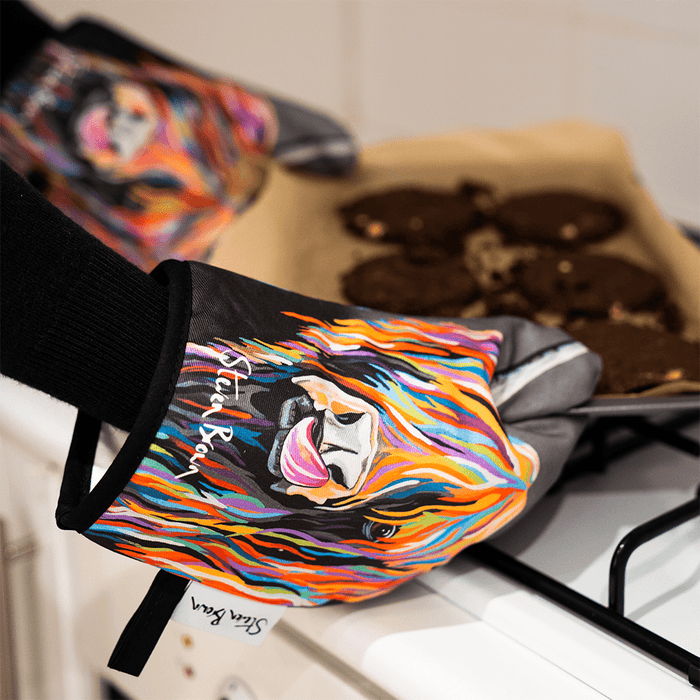 Heather McCoo - Oven Mitt